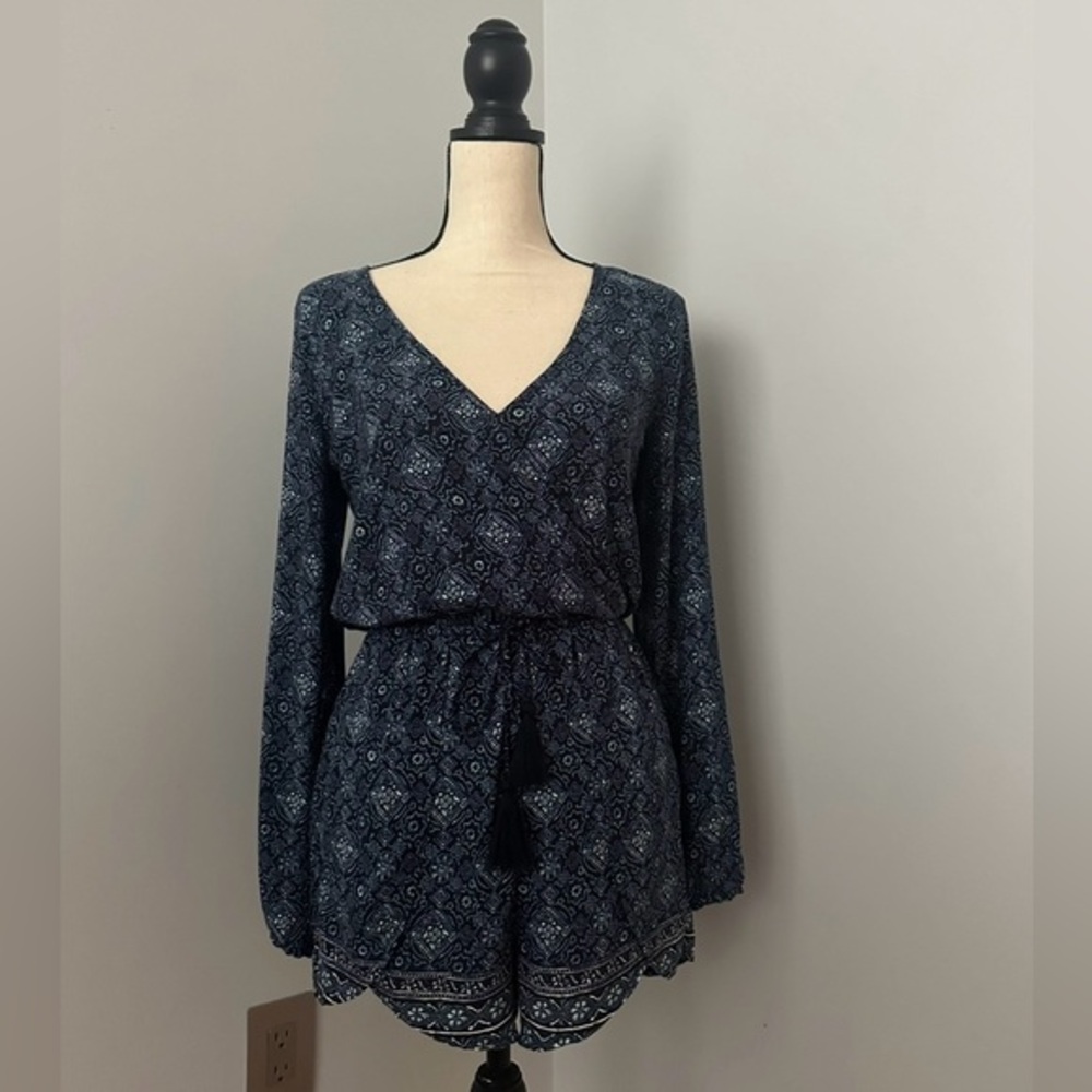HOLLISTER PAISLEY PRINT ROMPER